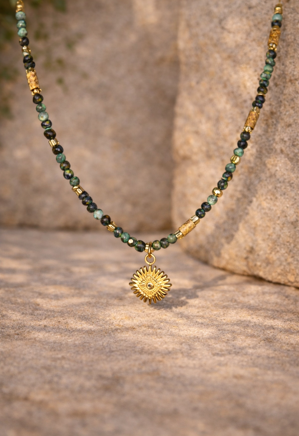 Collier vert solaire