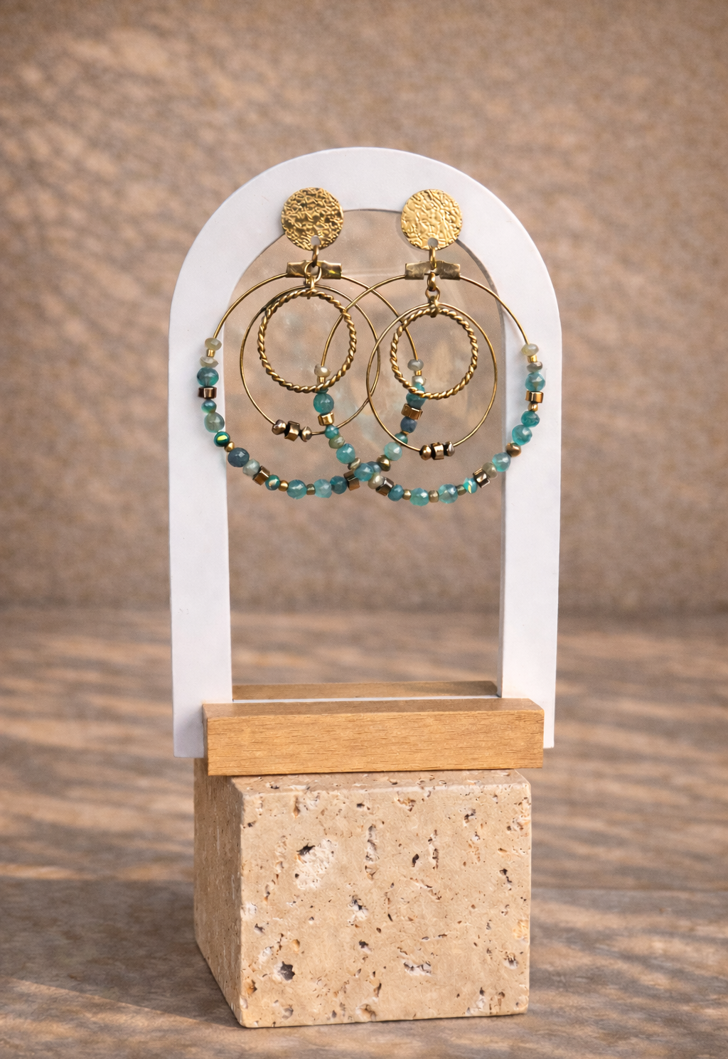 Boucles d'oreilles pendantes perles bleues